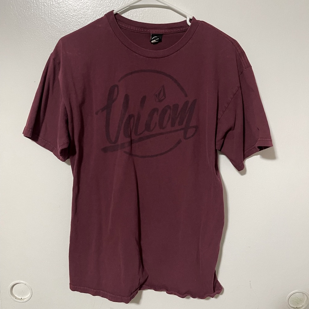 Volcom burgundy men top